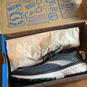 Brand new brooks ghost 13 sneakers size 7.5